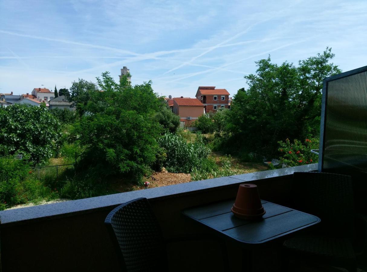 Vila Milla Premantura Buitenkant foto