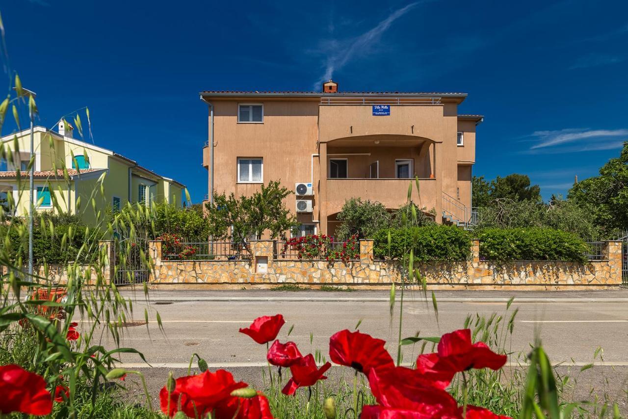 Vila Milla Premantura Buitenkant foto